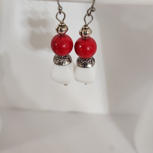 Hand Crafted Earrings Pierced Red White Silver Drop Dangle - Picture 4 of 5